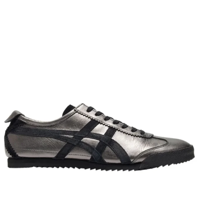 Mexico 66 Deluxe “Gunmetal Black”
